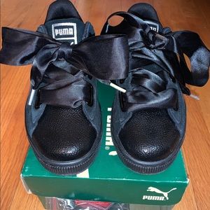 Women’s Puma Heart sneakers